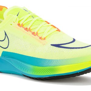 ZoomX Streakfly M