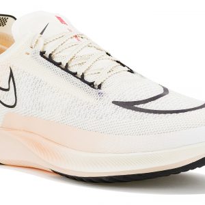 ZoomX Streakfly M